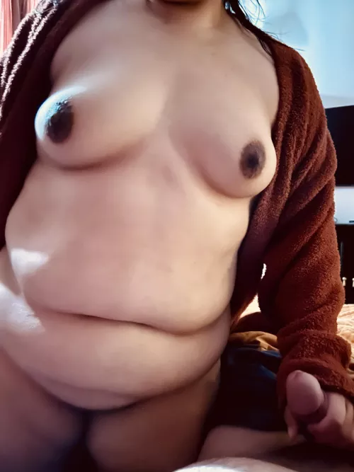 Who here loves getting a chubby handjob to work off that morning wood?