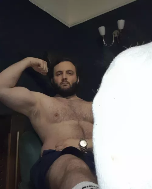 Who likes straight dads arm pits ?