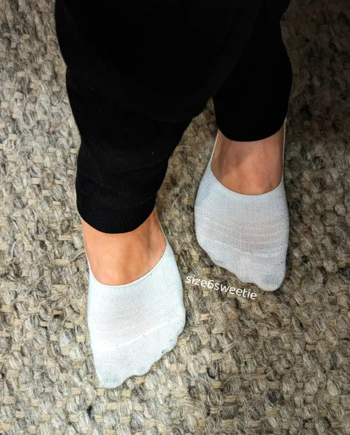 Will be mailing these to one lucky bidder on Tuesday with seven full days of wear.  ($45 is the current offer to beat if you want them) 