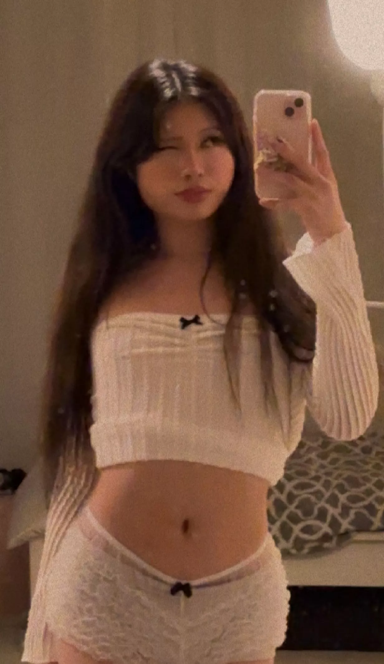 wink ★~(◠‿◕✿) 