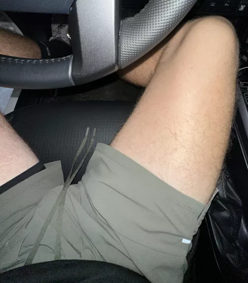 21 USA college. Masc, hairy, fit. Only looking for bros/big bros similar to me. kylerusa04