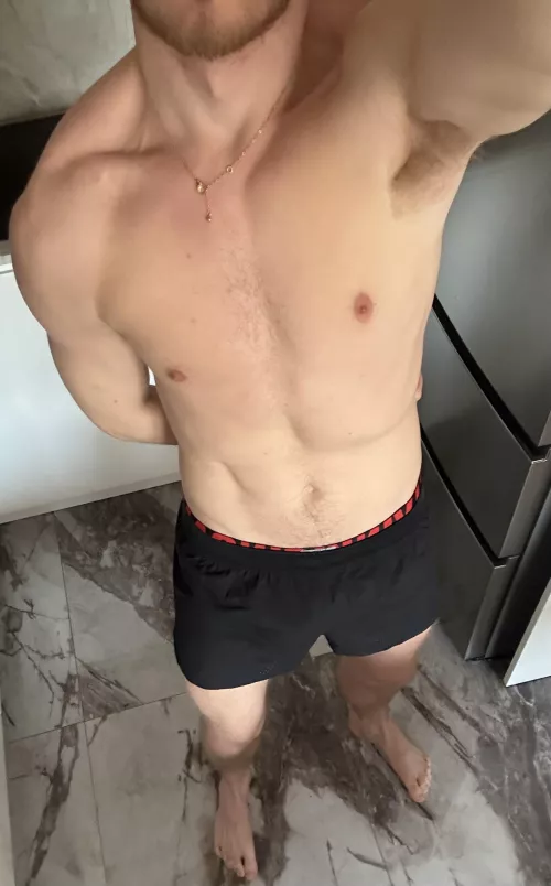 27 anyone hot? @mickeymide97