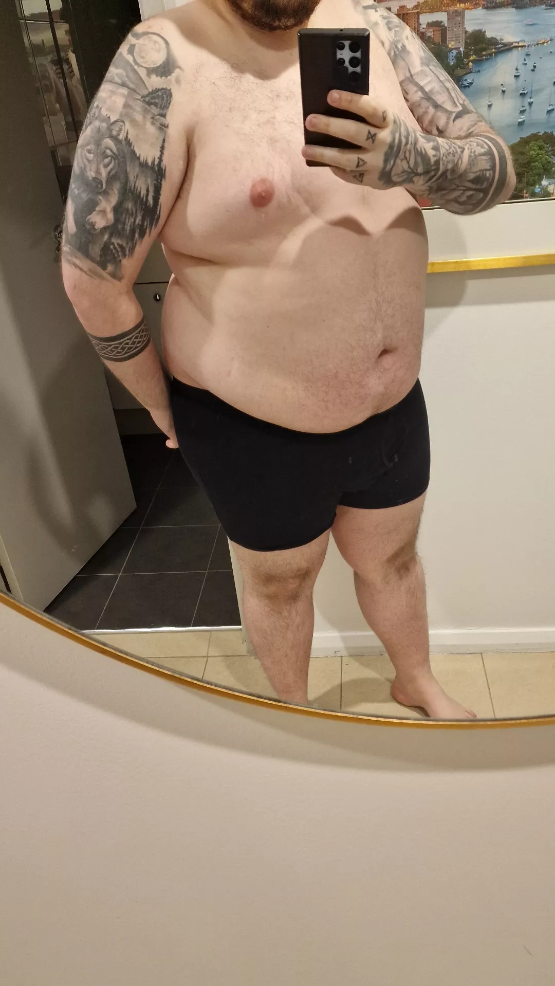 27m - any girls in Sydney like a large tatted guy