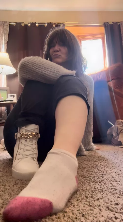 A single sock’s secret: the art of the smirk.