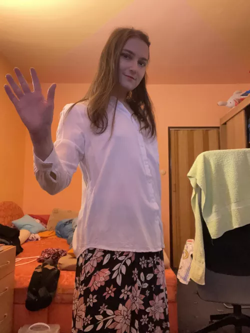 Can’t see the skirt well lol