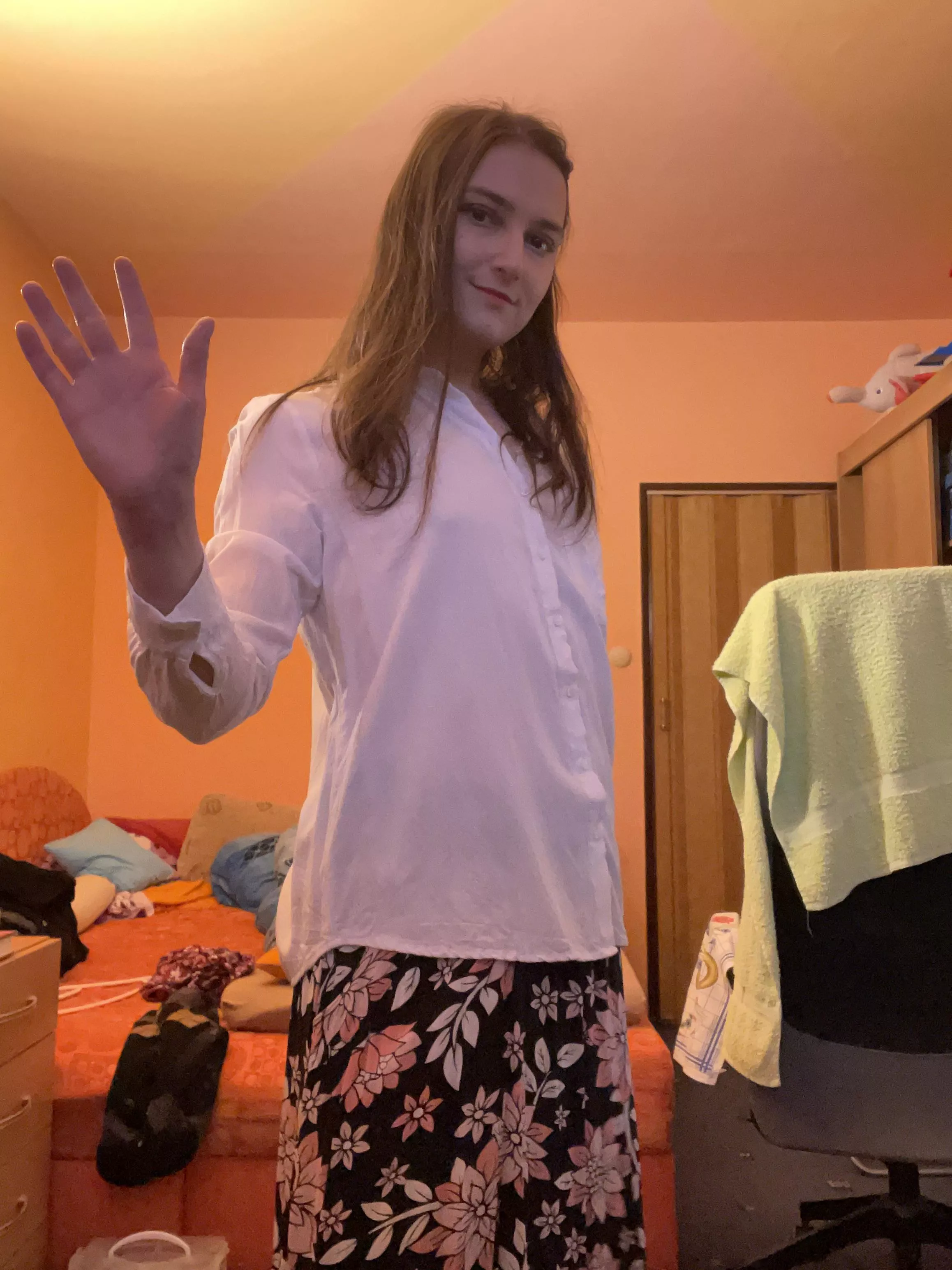 Can’t see the skirt well lol