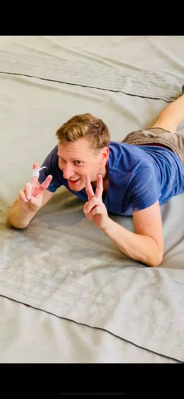 Giving you a pose mid training 😄