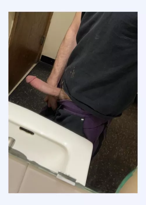 Hard at work, that mexns two things 👀😂