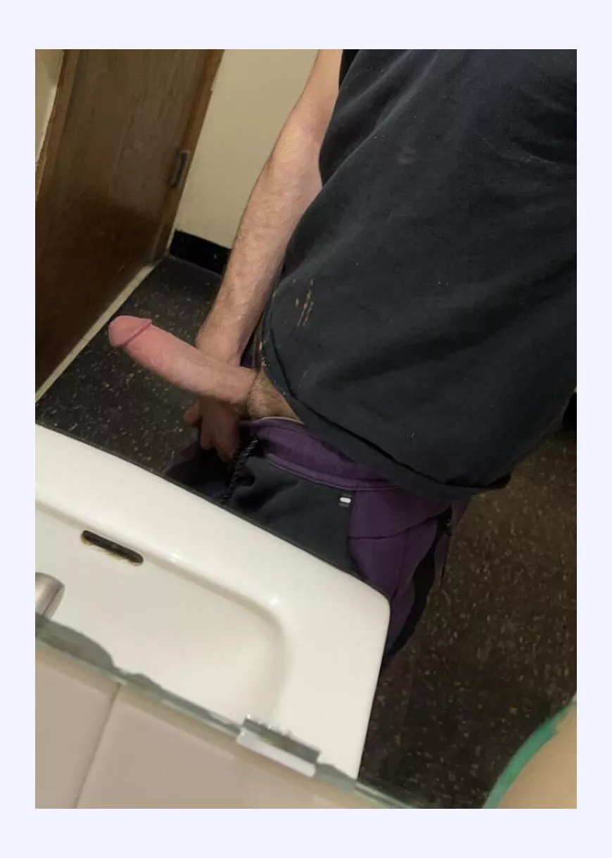 Hard at work, that mexns two things 👀😂