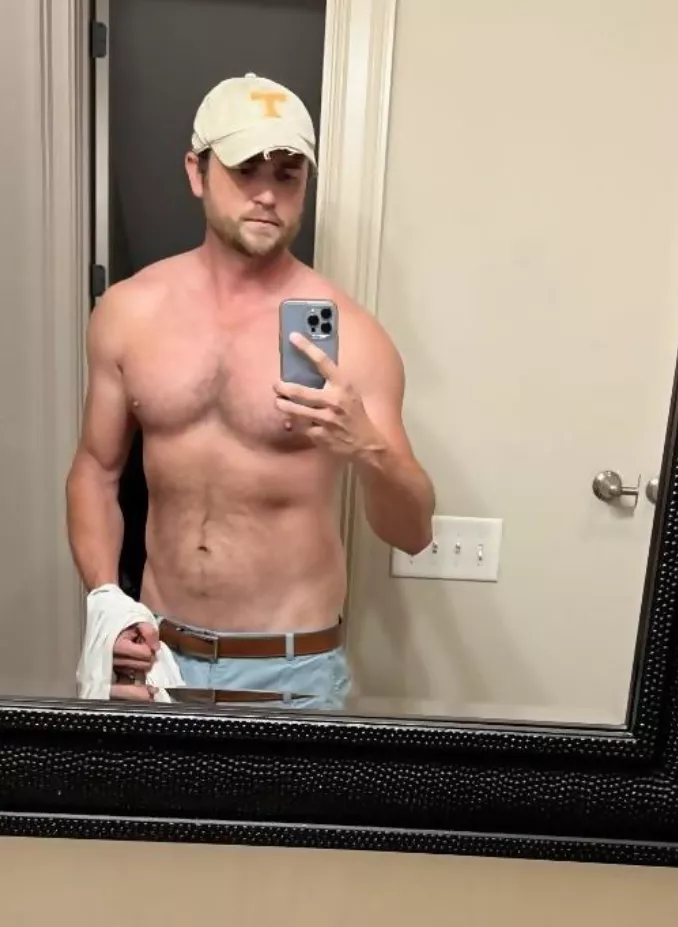 Hoping I fit in here... 👋👋