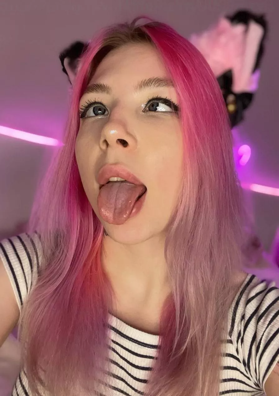 I love when you tug on my leash