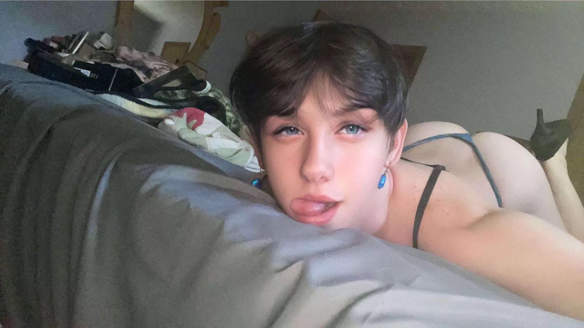 I never kissed a girl so I became one…