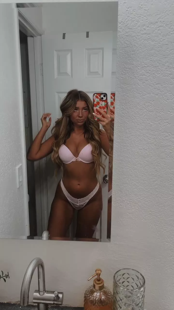 I want to wake up to your cock and spend a day with it