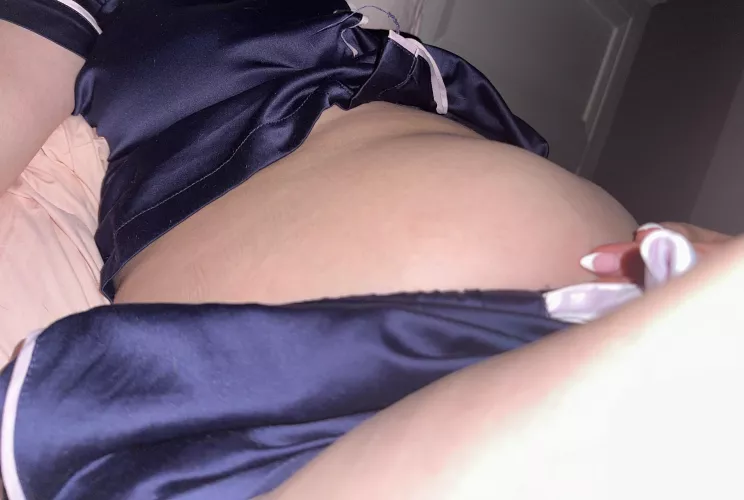 I’m completely stuffed. My tummy is so big, round and hard 😳