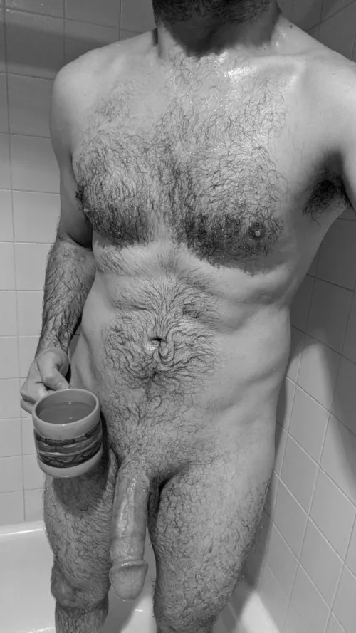 I'm ready for barbeques, do you like hot dogs or hamburgers more? 