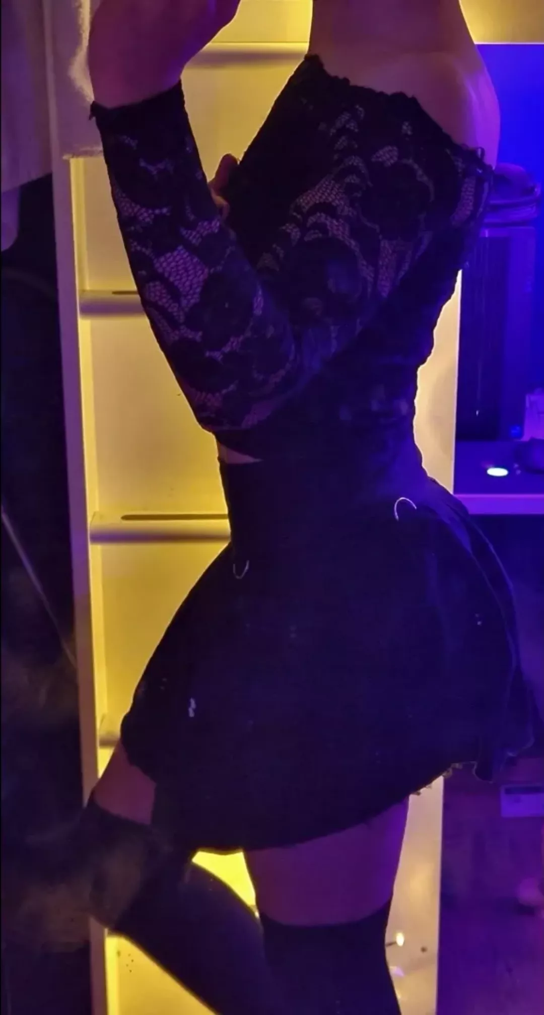 Is this a pretty outfit? OwO