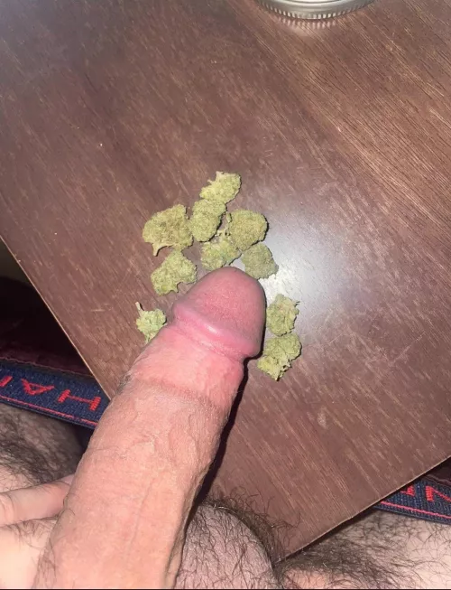 [M]After work sesh 💨😜🤘🏽🌿