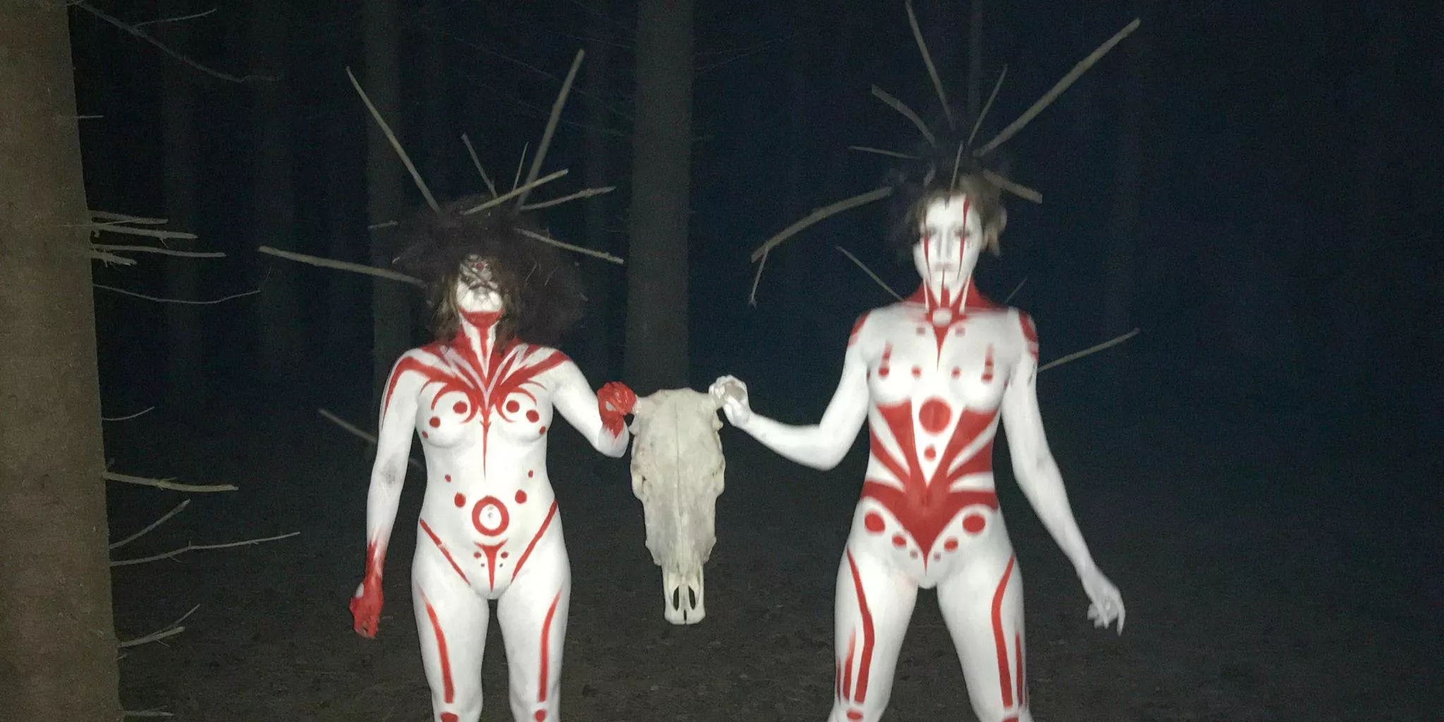 My bodypaint on MargoKuzina and DidiWarma inspired by Pathologic 2