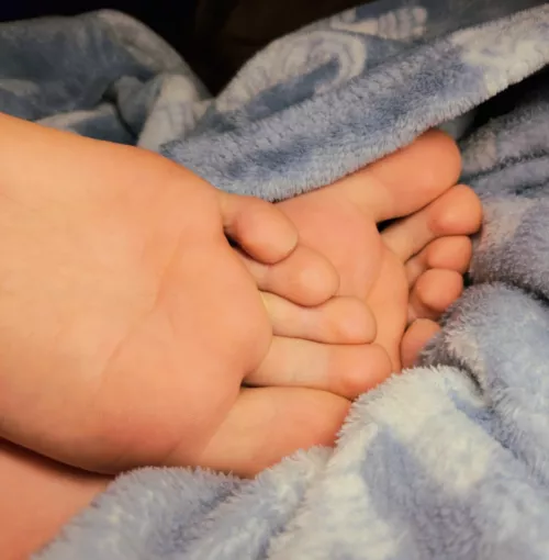 my first time posting feet... did i do a good job ? oc