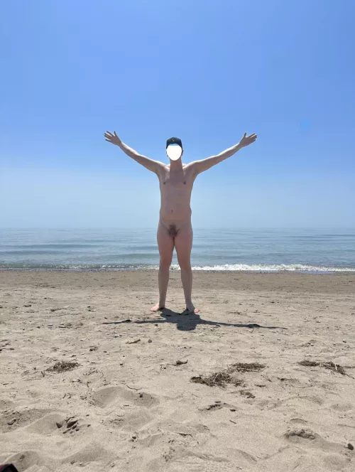 Nothing better than being a free nudist man ☺️