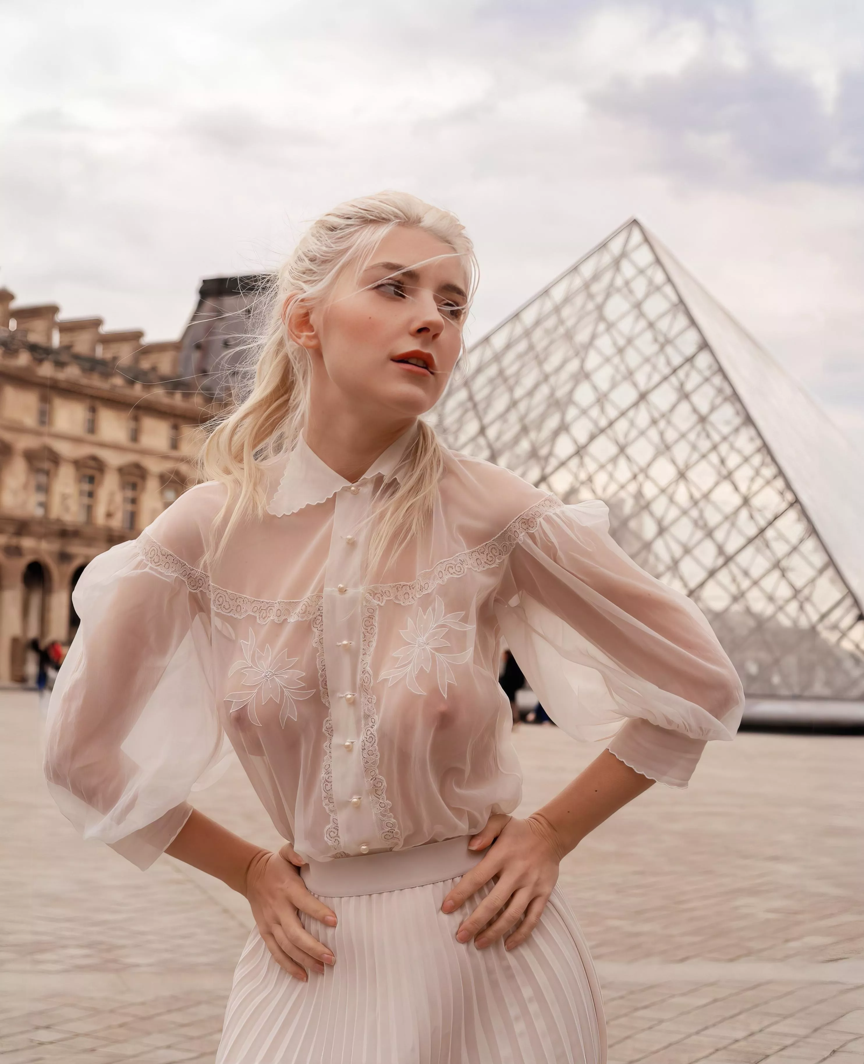 Passing men clearly like my shirt