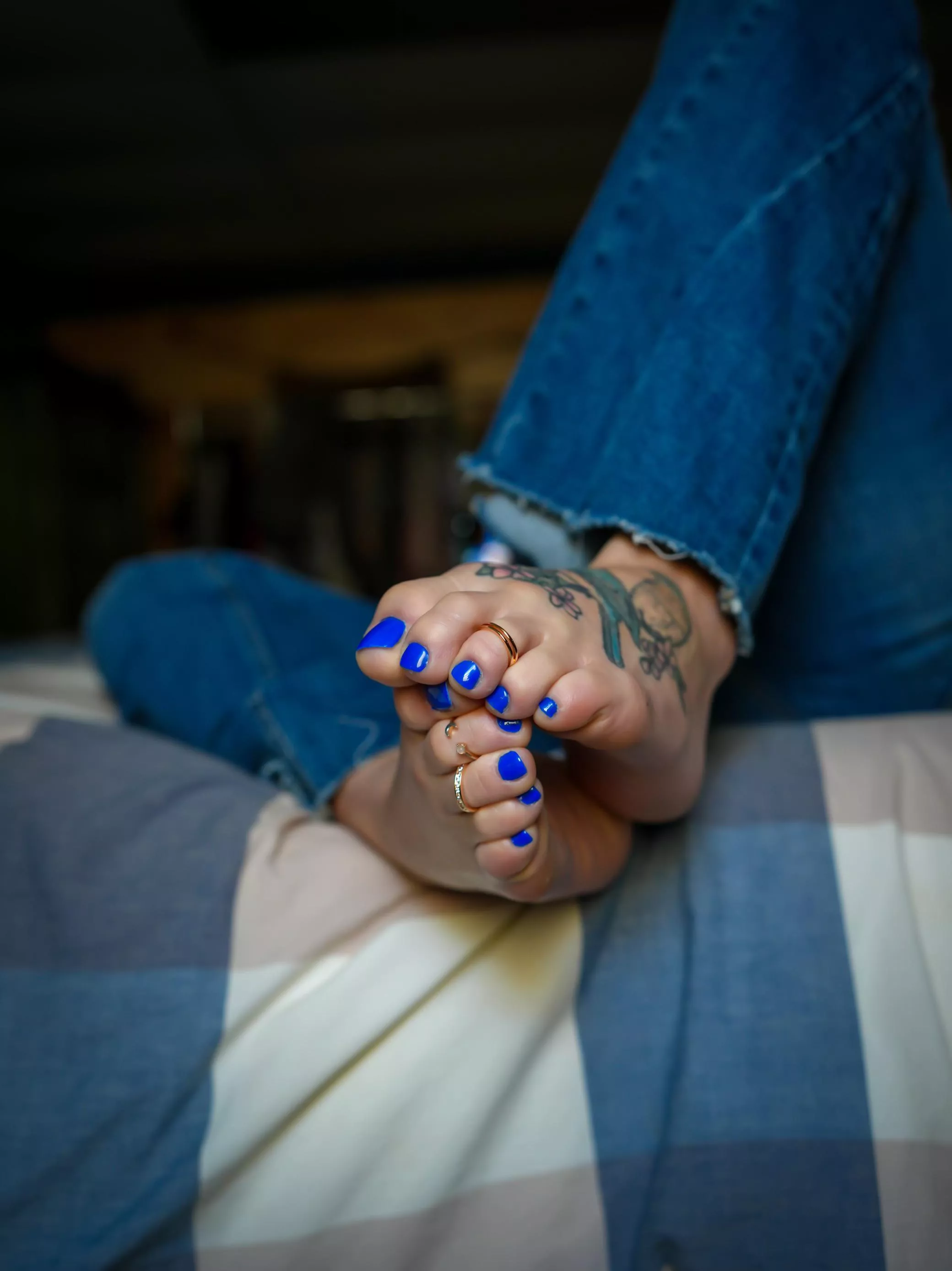 Suck? Lick? Kiss? Footjob??