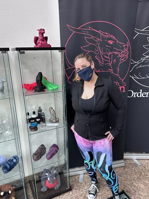 The other day I had the most amazing opportunity. I was able to take a tour of the Bad Dragon headquarters! It was absolutely wonderful and a dream come true. Incredible people and products.