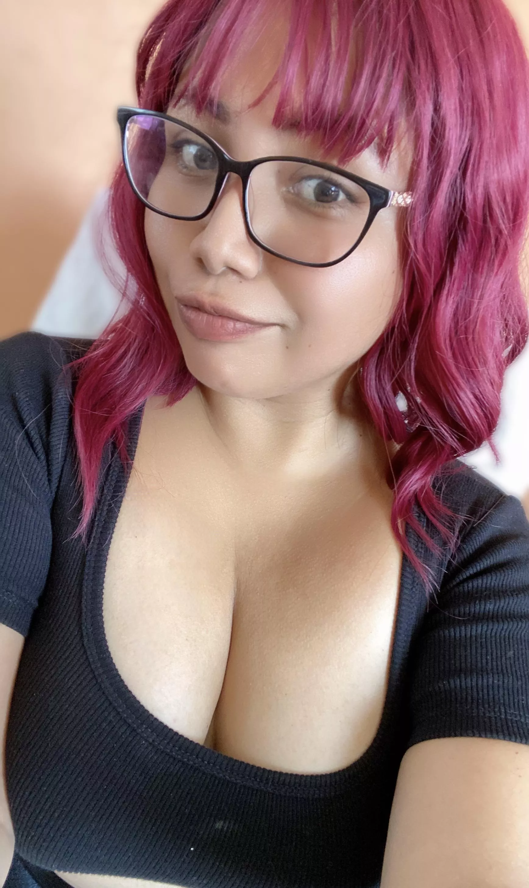 They like to bounce a lot while i walk 😅