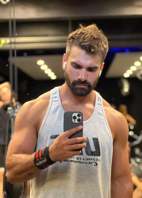 What do you think about the length of the beard?