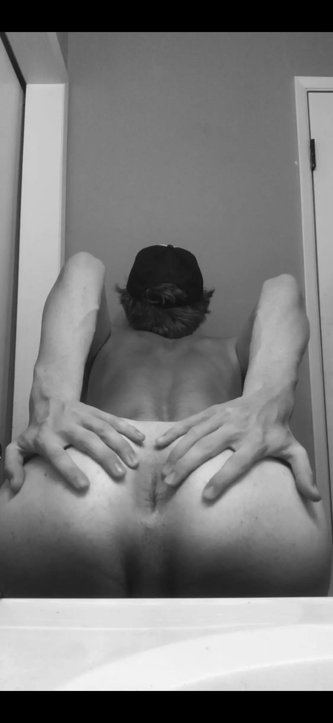 Who likes a smooth hole?😈