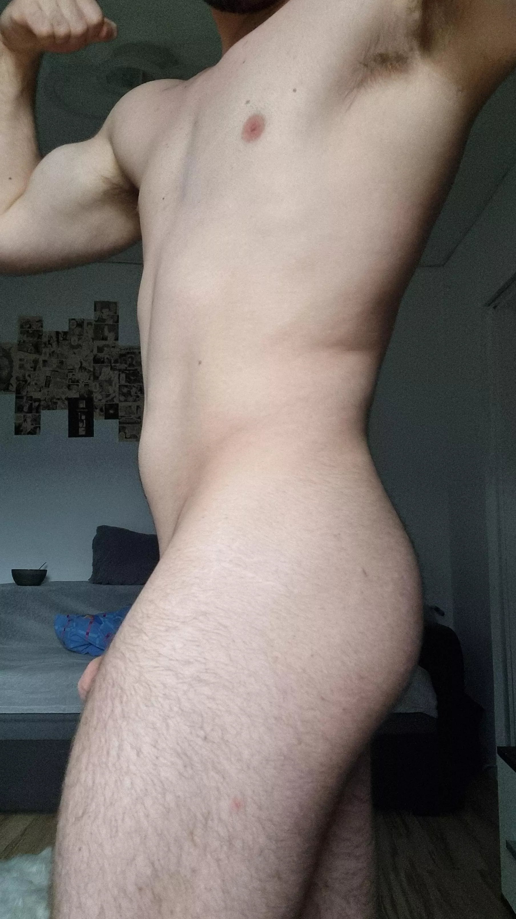 Would you fuck me raw? Be honest 