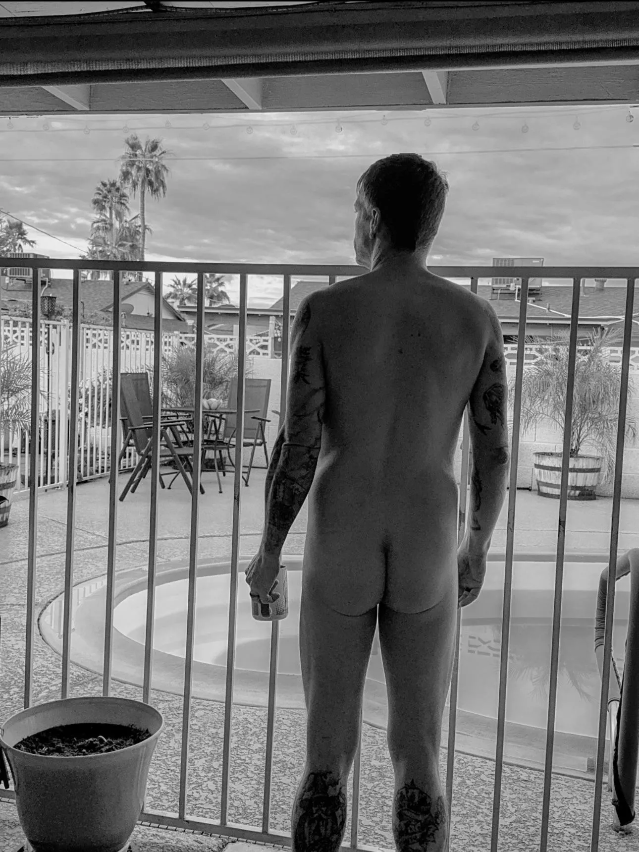 Yay Fridays! Yay storms! I don’t have to water the garden this morning 😎🌵