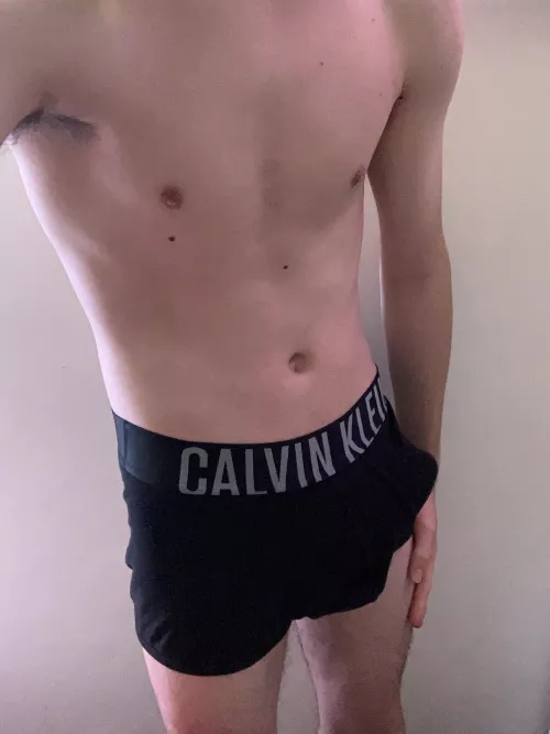 [18] black calvins 🖤