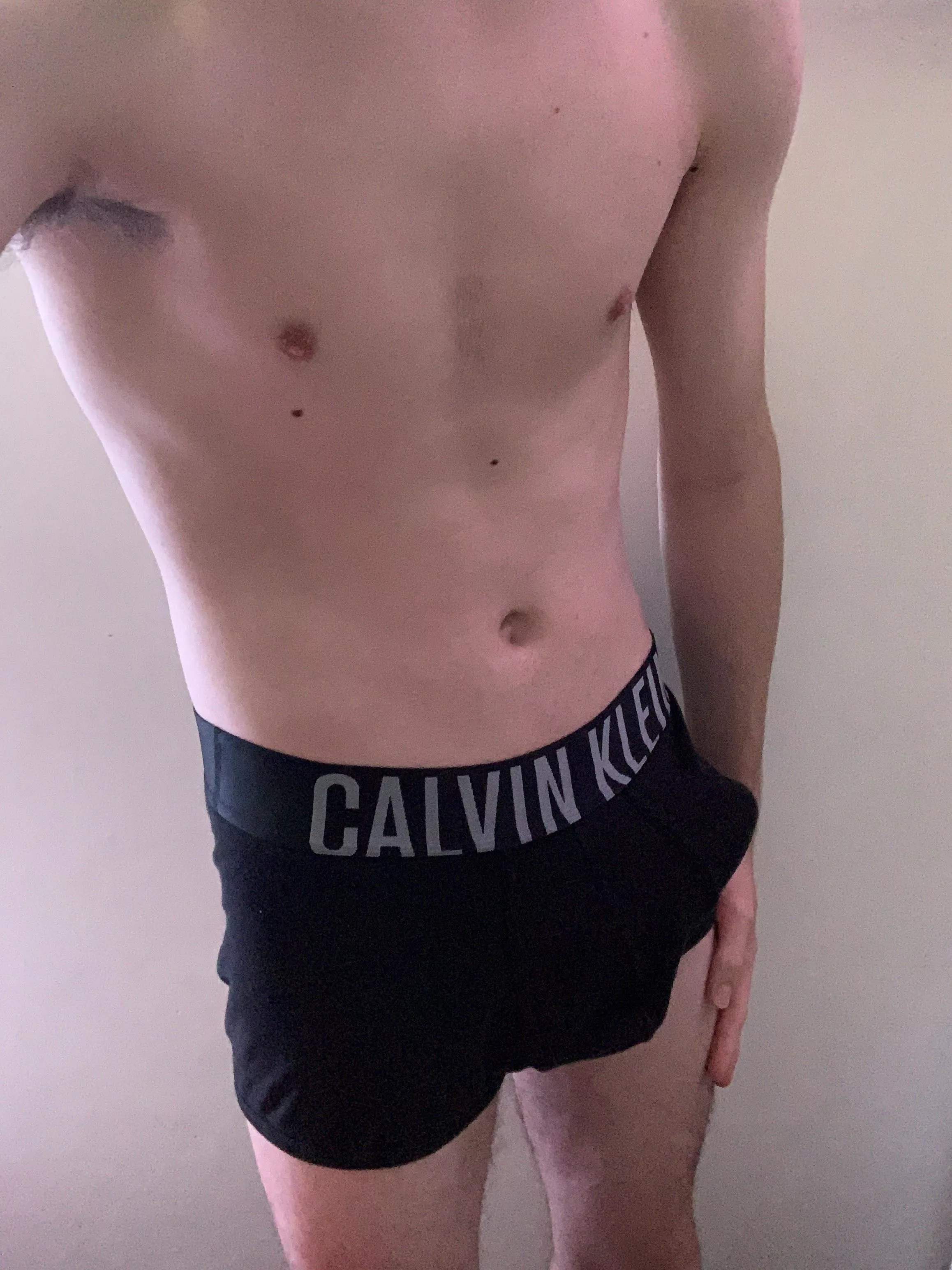 [18] black calvins 🖤