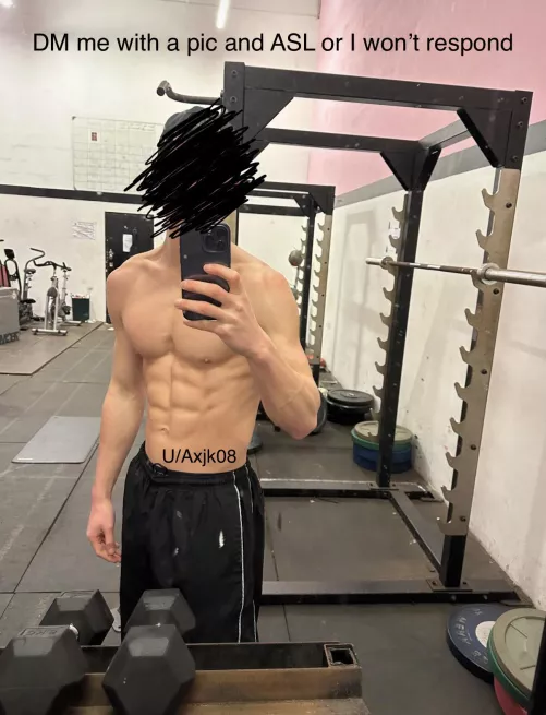 26 | Hung 9.5in Dom looking for fit jock guys. Other Hung jocks welcome. DM a pic for Snap.