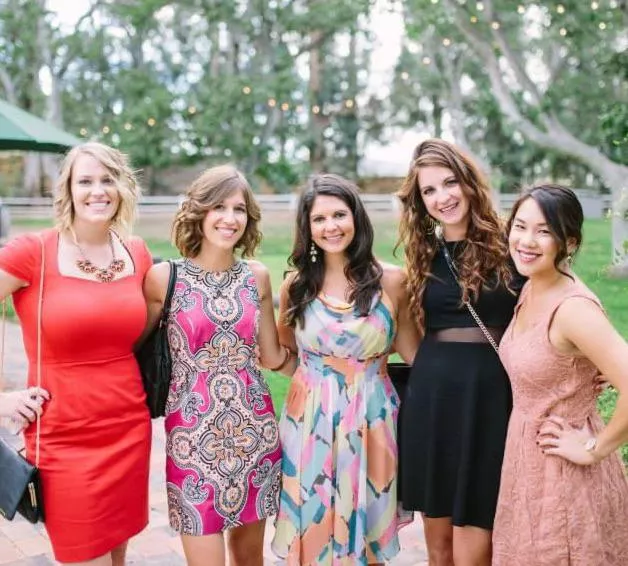 [5] which bridesmaid is gonna go on her knees