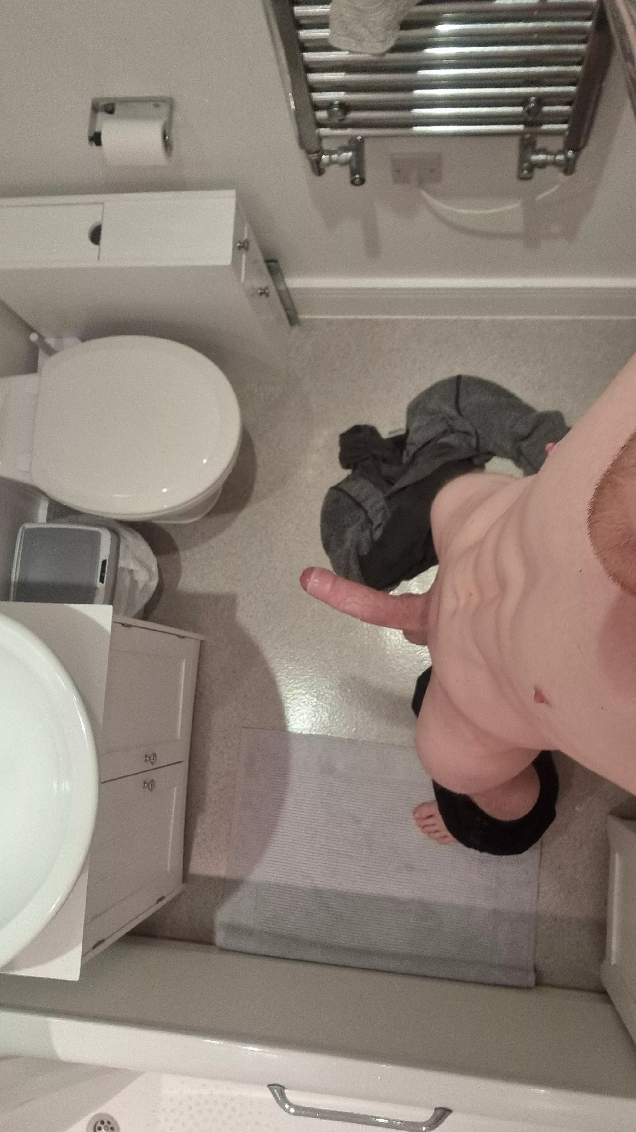 8 inches long × 5.5 inches girth