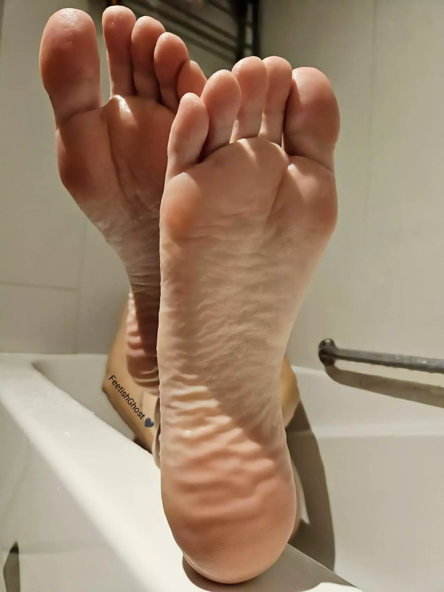 After a long bath 🛁🖤