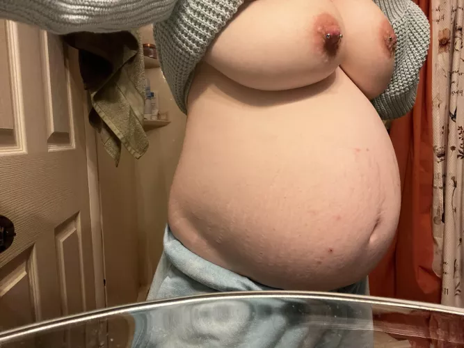 Boobs and belly 🥰