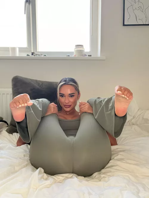 Caught my boss leaking over me in my work outfit today