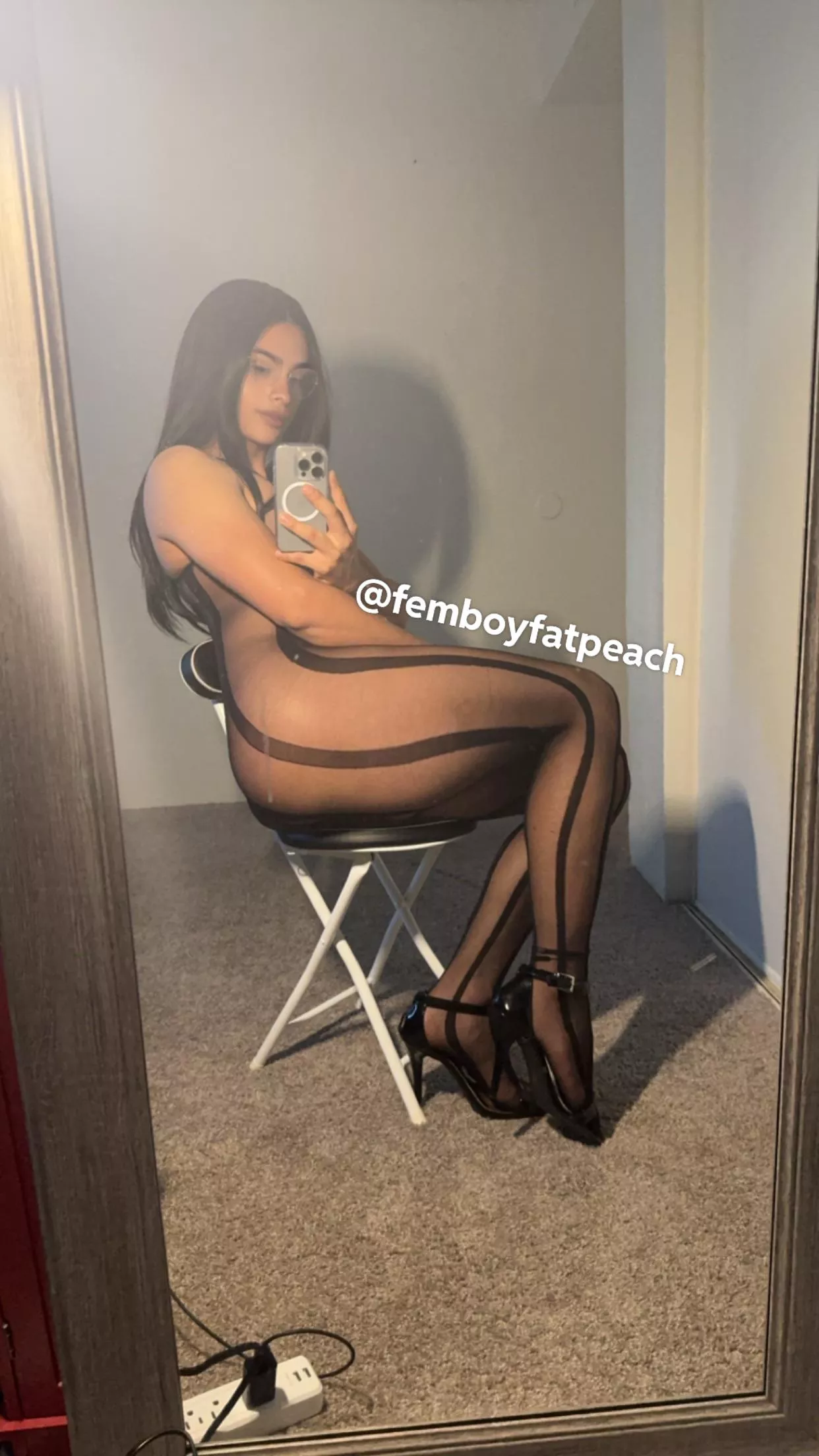 Come, let me sit on your dick 