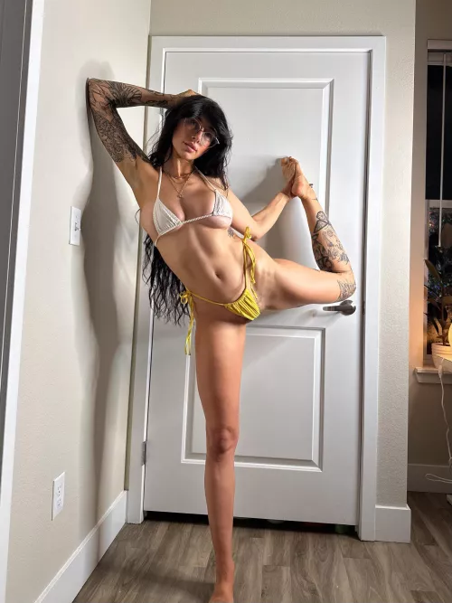 Did someone order the titties?