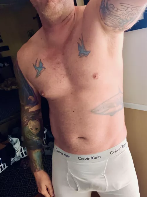 Do I make the pass as hot guy?? (41)