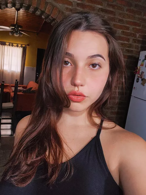 Do you think i'm hot IG @cutey.luna