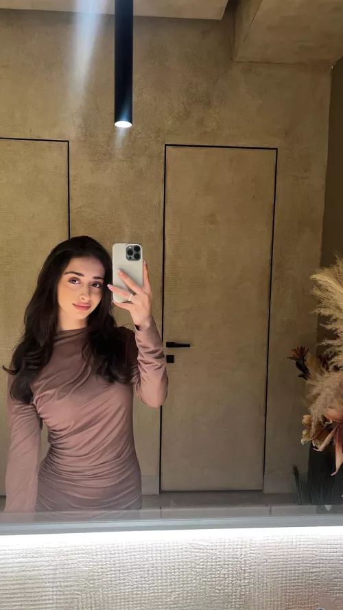 Gorgeous Russian-Armenian ...