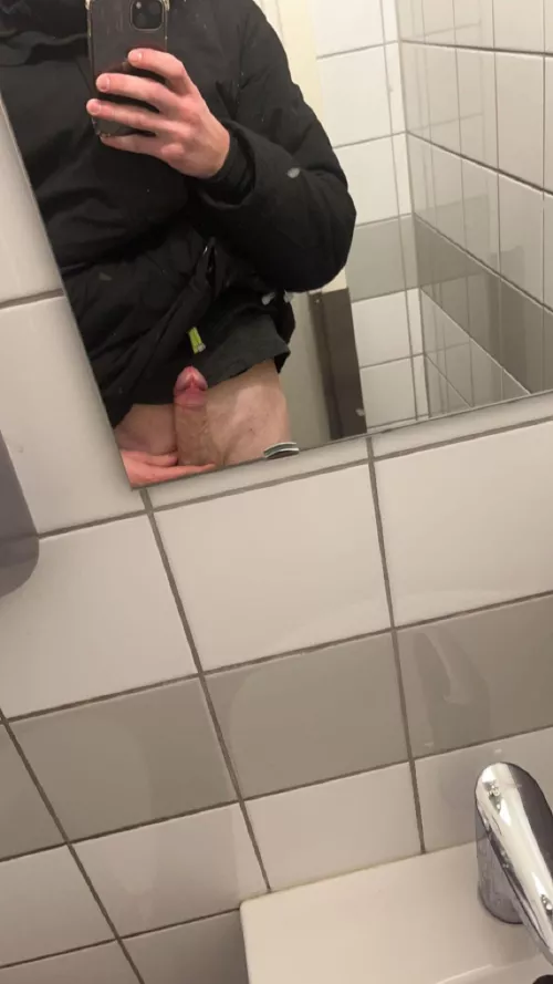 Got a boner on the job!(20)