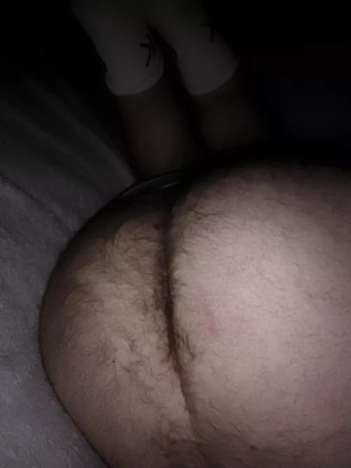Hairy cheeks 🍑