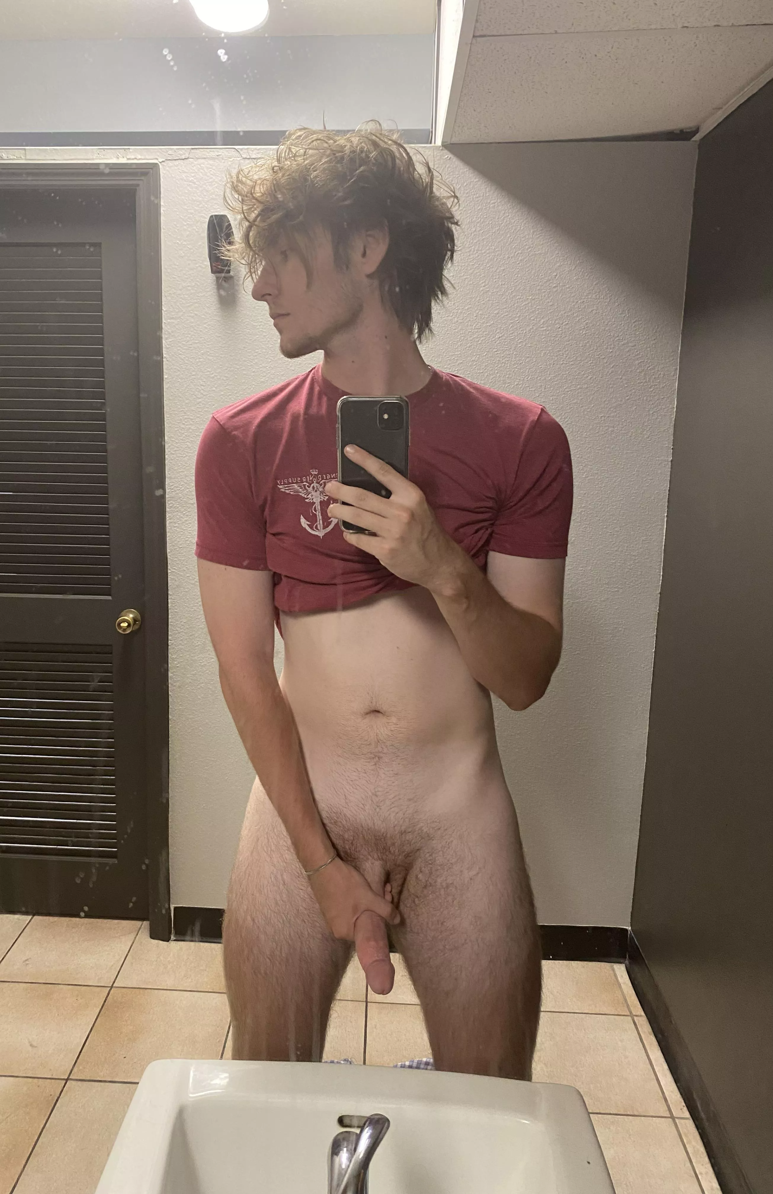 Here to fuck a redditor 