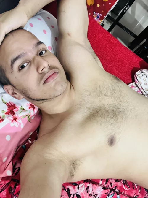 Hey it's me again! Thoughts on the pose?