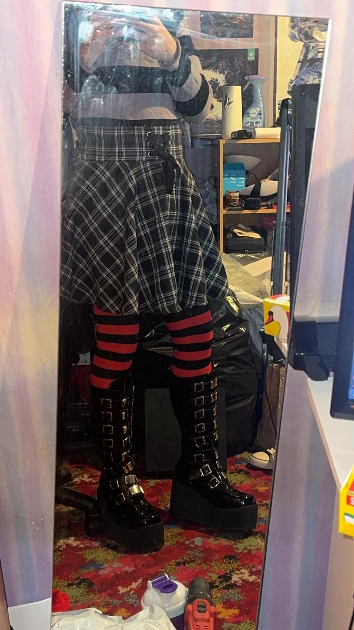 Hi I’m new here please be nice 🙈